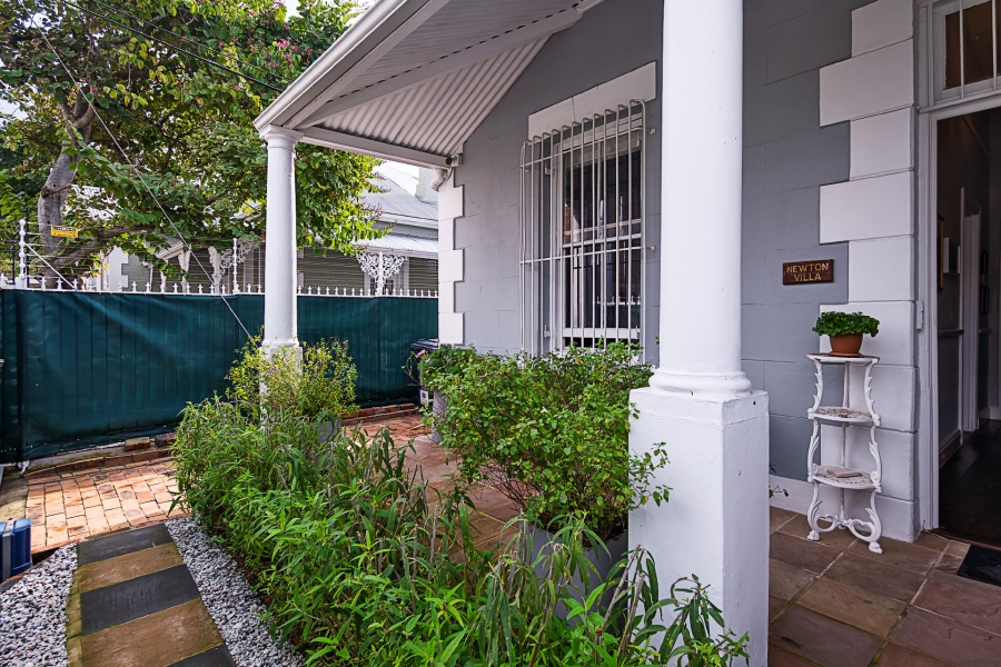 2 Bedroom Property for Sale in Claremont Western Cape